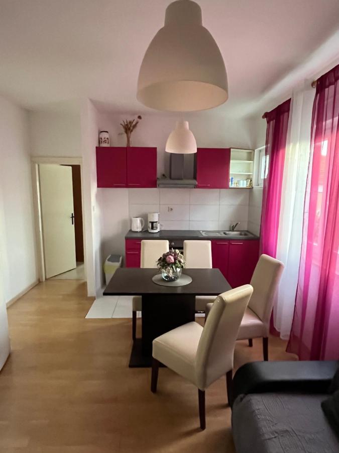 Apartment Ruzica Sukosan Luaran gambar